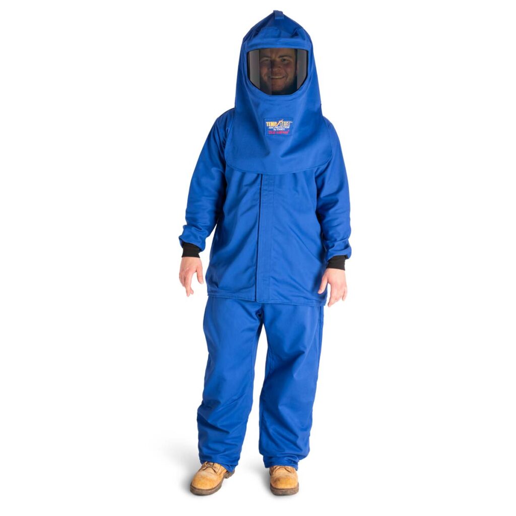 Kit de ropa anti arco eléctrico 26.8 cal/cm² STANCO TTK11 CAT 3 completo con maletín.
